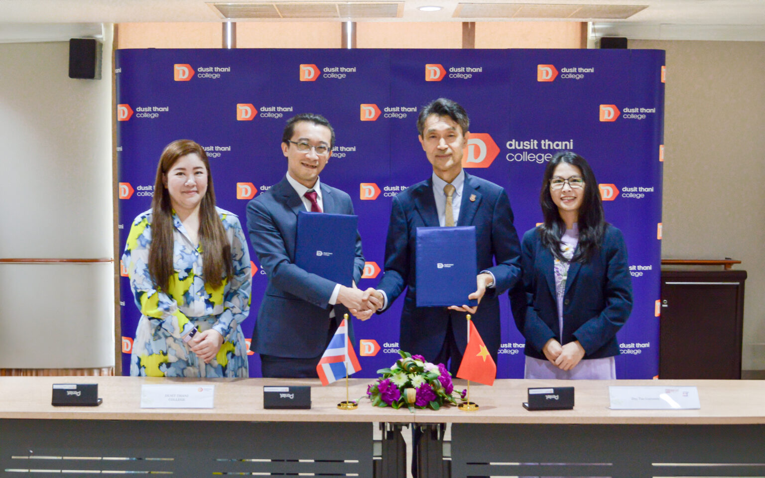 Trường Du lịch – Trường Đại học Duy Tân ký kết Biên bản ghi nhớ Hợp tác học thuật với Cao đẳng Dusit Thani, Thái Lan